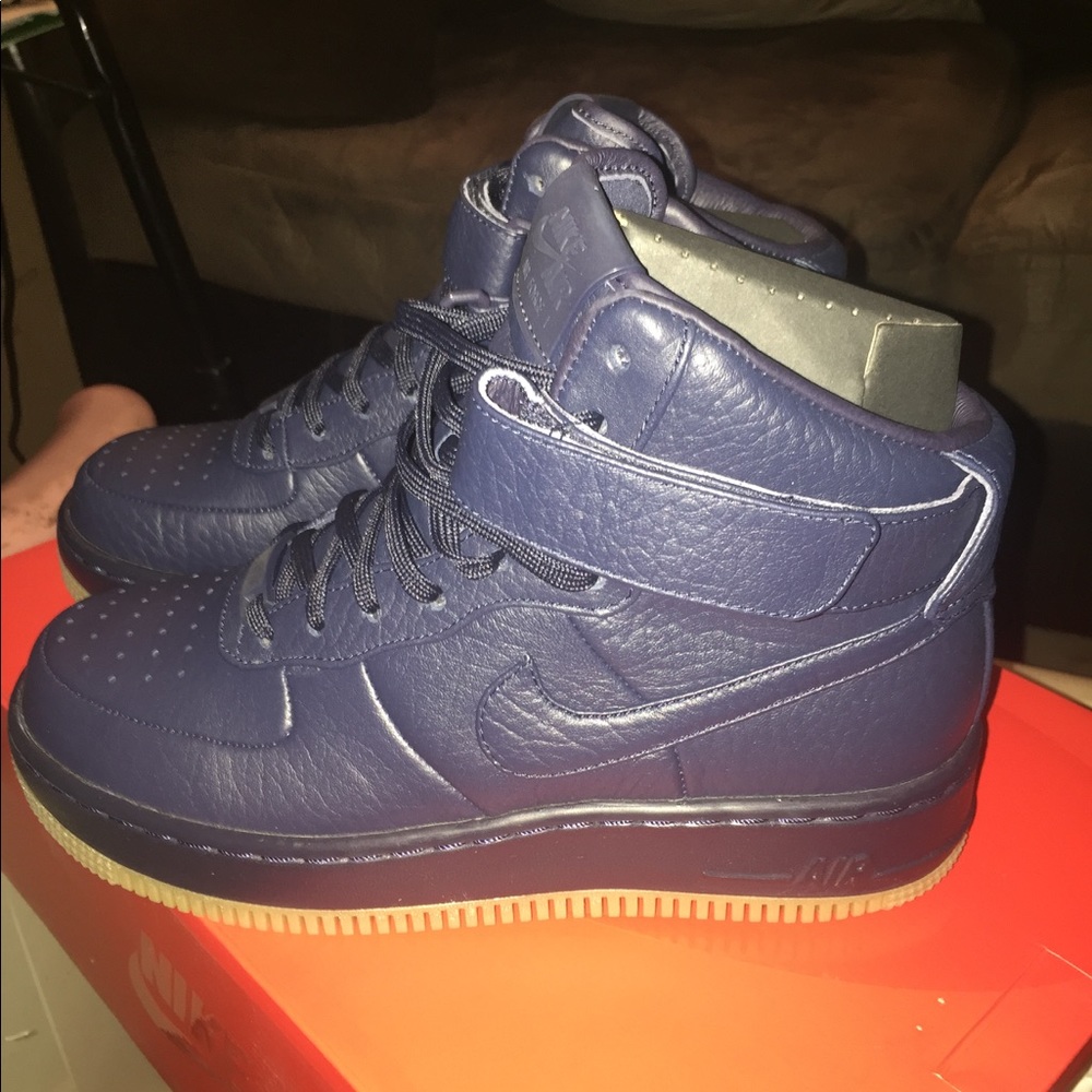 Nike sneakers for juniors/ women